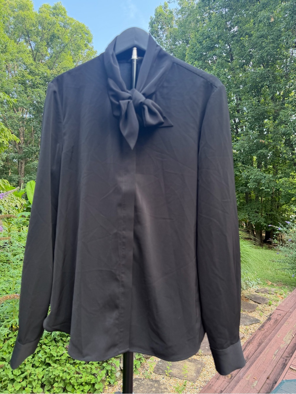 Roeyshouse Women’s Black Tie-Neck Blouse- Size XL